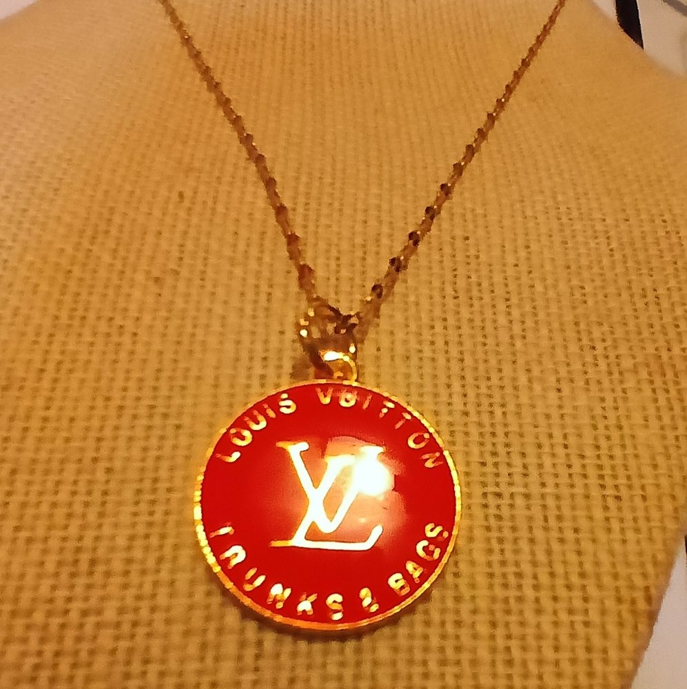 Louis Vuitton Zipper/ Charm - Picture 7 of 13